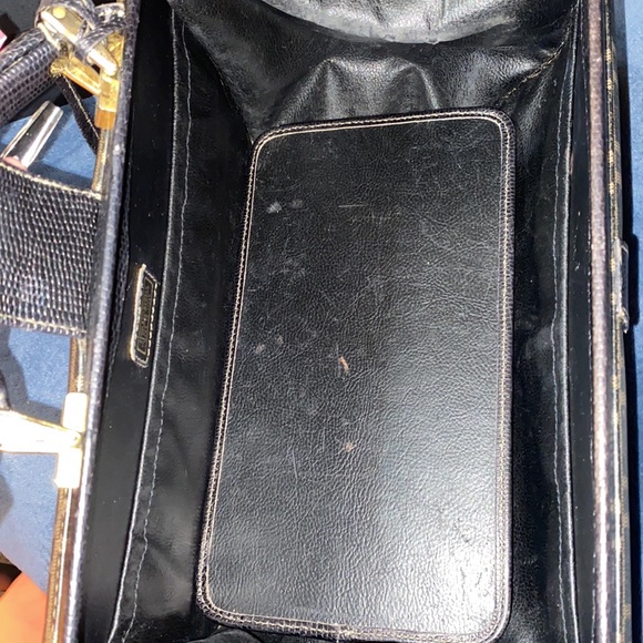 Iconic Fendi - Picture 11 of 11